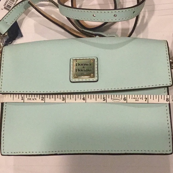 Authentic Dooney and Bourke Crossbody bag - Picture 6 of 11